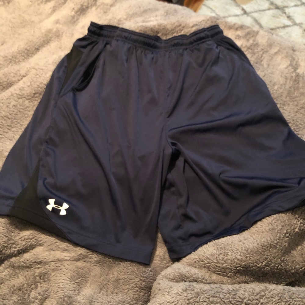 Navy Under Armour shorts - Large